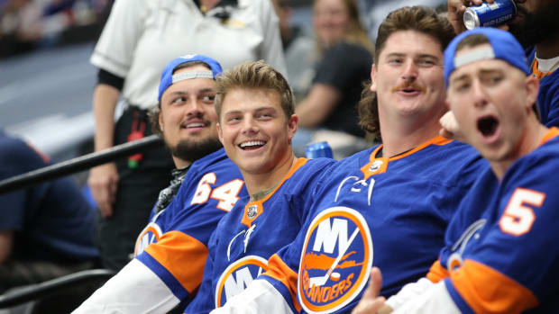 Jets QB Zach Wilson at Islanders Game